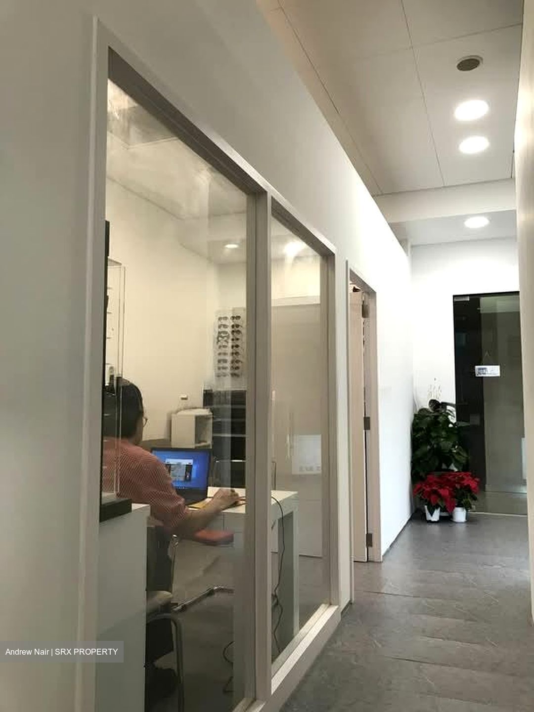Sbf Center (D1), Office #570015091